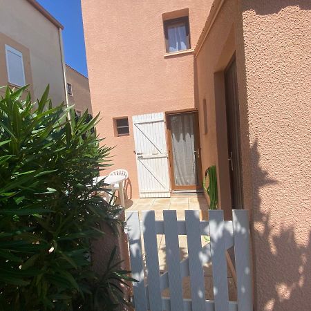 Pavillon 20M De La Plage Des Ayguades Gruissan Exterior foto