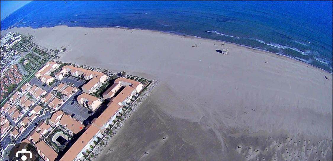 Pavillon 20M De La Plage Des Ayguades Gruissan Exterior foto